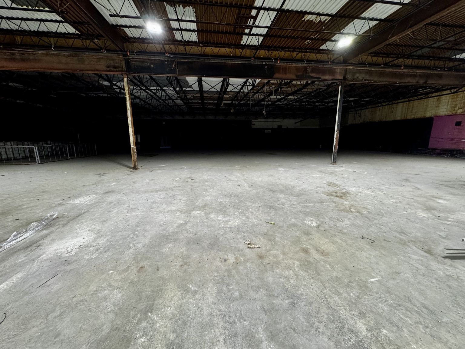 Wide interior view of Liberty Plaza